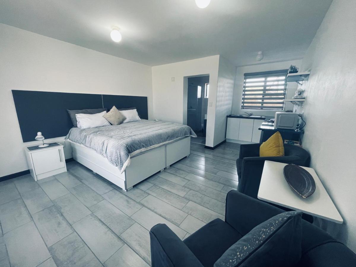 Moh Ville Guest House Maseru Buitenkant foto
