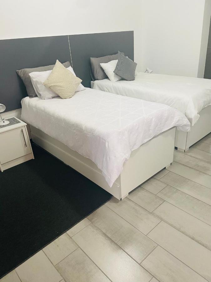 Moh Ville Guest House Maseru Buitenkant foto