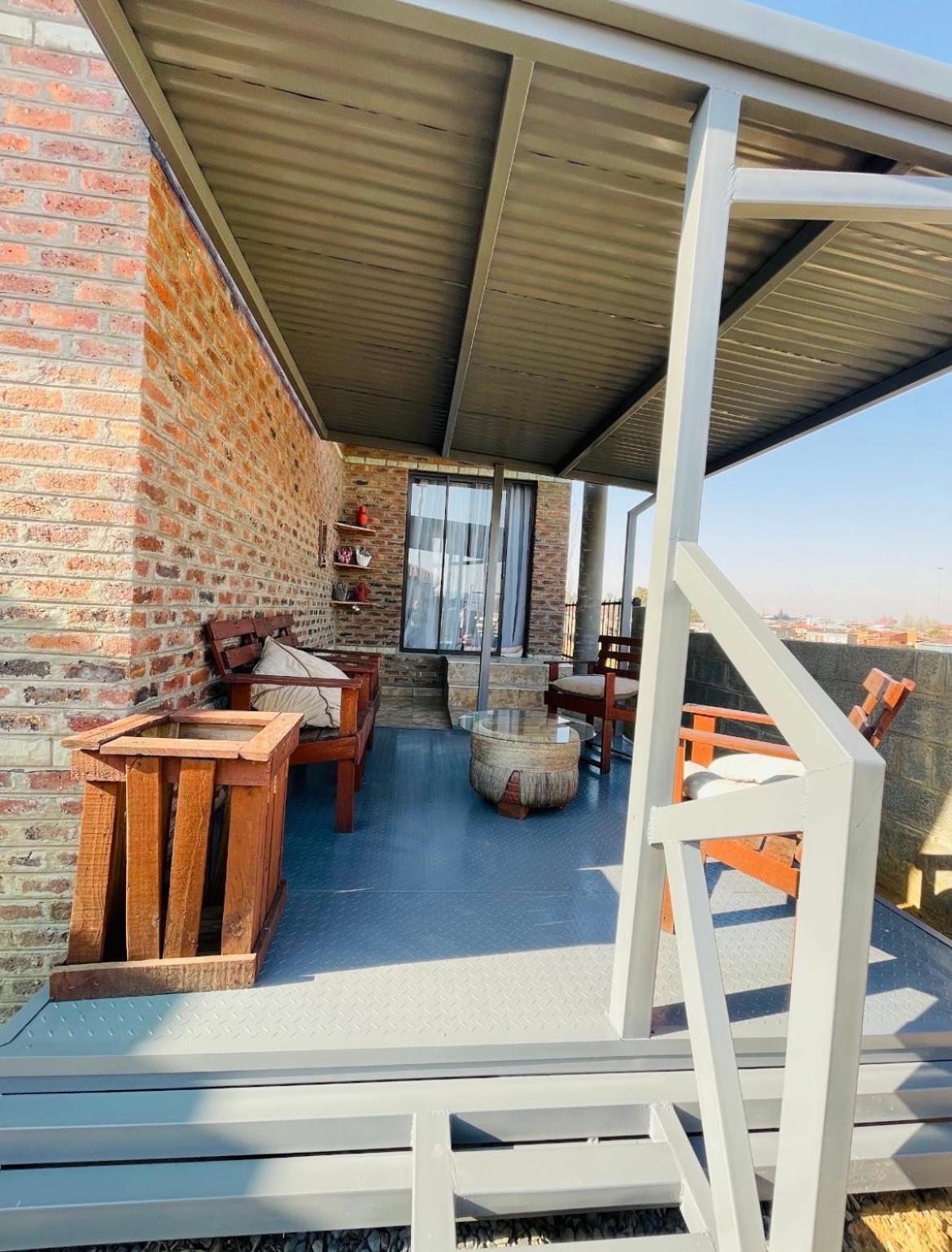 Moh Ville Guest House Maseru Buitenkant foto